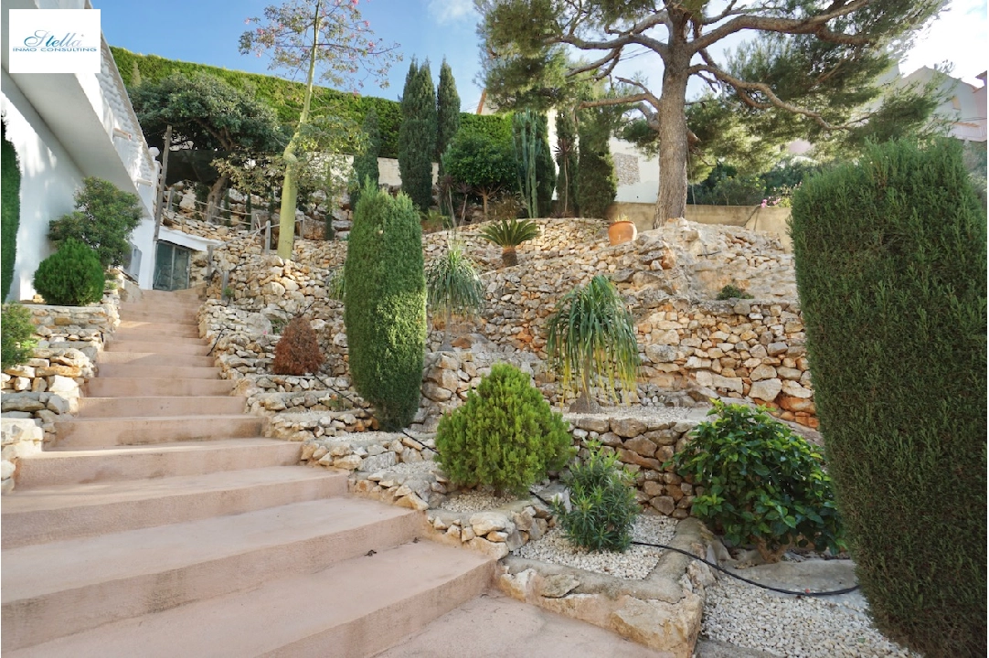 villa en Moraira(Arnella) en vente, construit 248 m², aire acondicionado, terrain 958 m², 5 chambre, 3 salle de bains, piscina, ref.: CA-H-1854-AMB-31