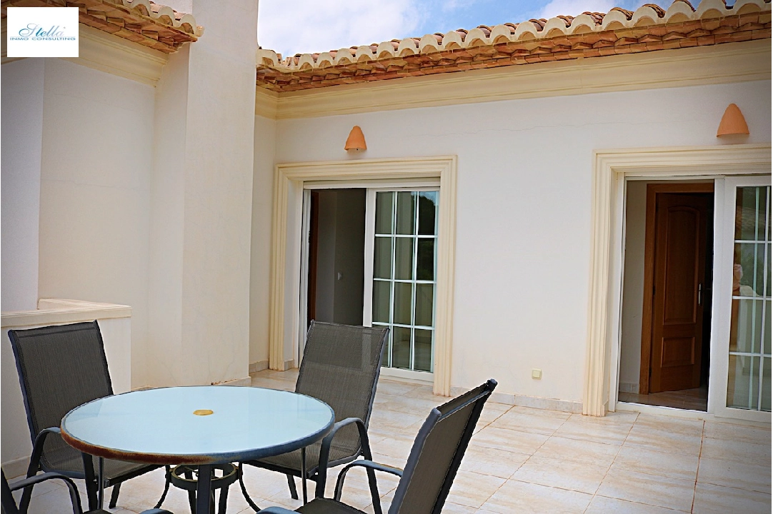 villa en Benissa(Pinada) en vente, construit 280 m², aire acondicionado, terrain 829 m², 4 chambre, 3 salle de bains, piscina, ref.: CA-H-1857-AMB-18