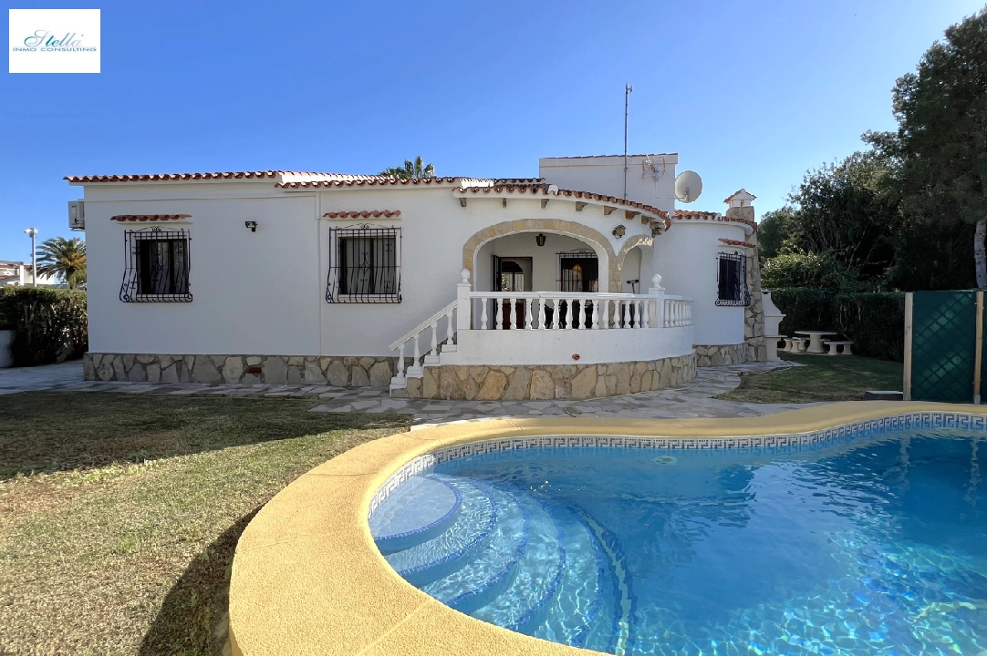 villa en Els Poblets(Barranquets) en vente, construit 120 m², ano de construccion 1990, aire acondicionado, terrain 427 m², 3 chambre, 2 salle de bains, piscina, ref.: JS-0325-2