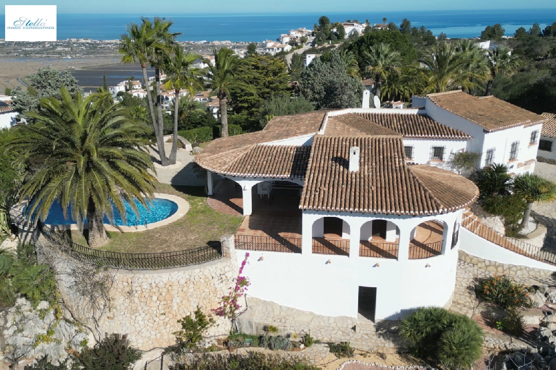 villa en Pego-Monte Pego en vente, construit 310 m², ano de construccion 1988, + calefaccion central, aire acondicionado, terrain 3370 m², 4 chambre, 4 salle de bains, piscina, ref.: JS-0425-32