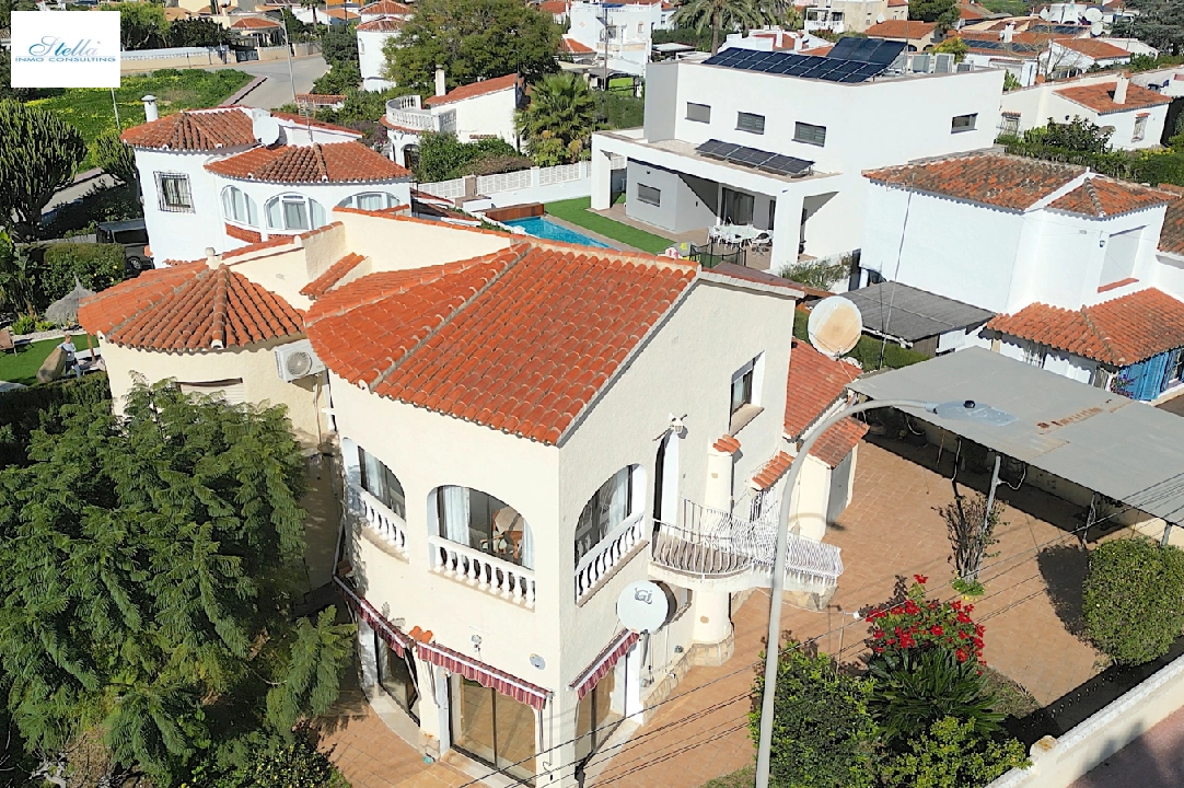 villa en Els Poblets(Revoltes) en vente, construit 180 m², ano de construccion 1978, estado bien cuidado, + KLIMA, aire acondicionado, terrain 585 m², 4 chambre, 3 salle de bains, ref.: SC-T0125-35