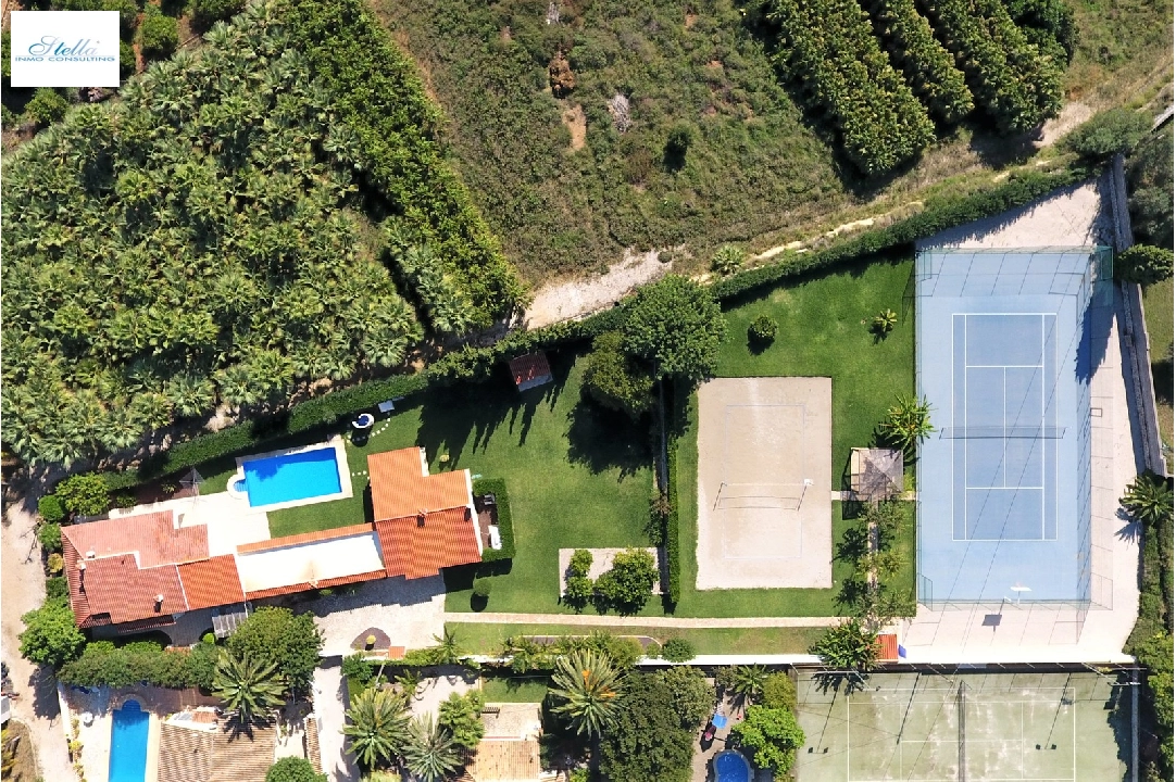 villa en Denia(Torrecarrals) en vente, construit 290 m², estado como nuevo, + calefaccion central, aire acondicionado, terrain 3741 m², 5 chambre, 4 salle de bains, piscina, ref.: SC-L0916-45